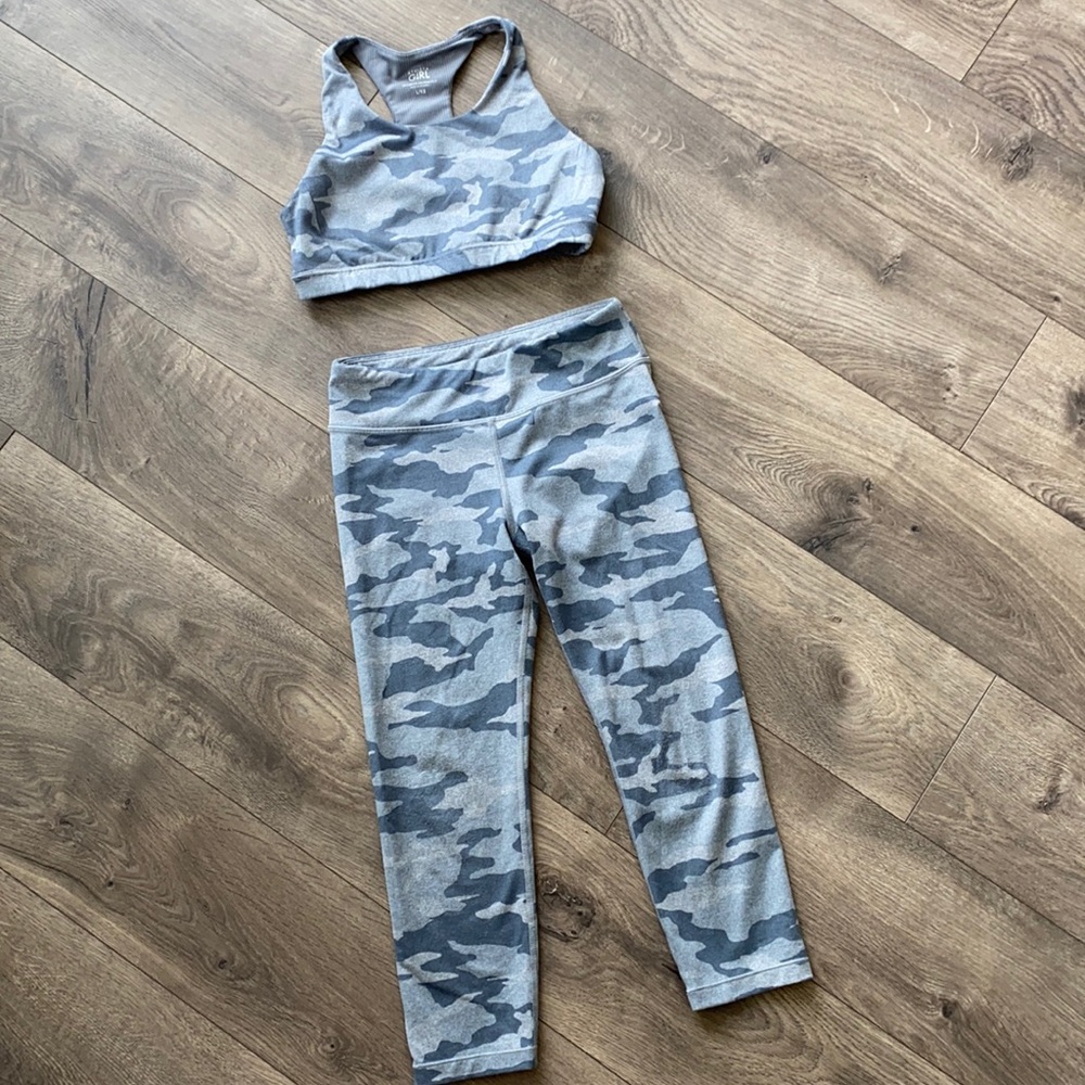 Athleta camo Lux dark gray girls workout set